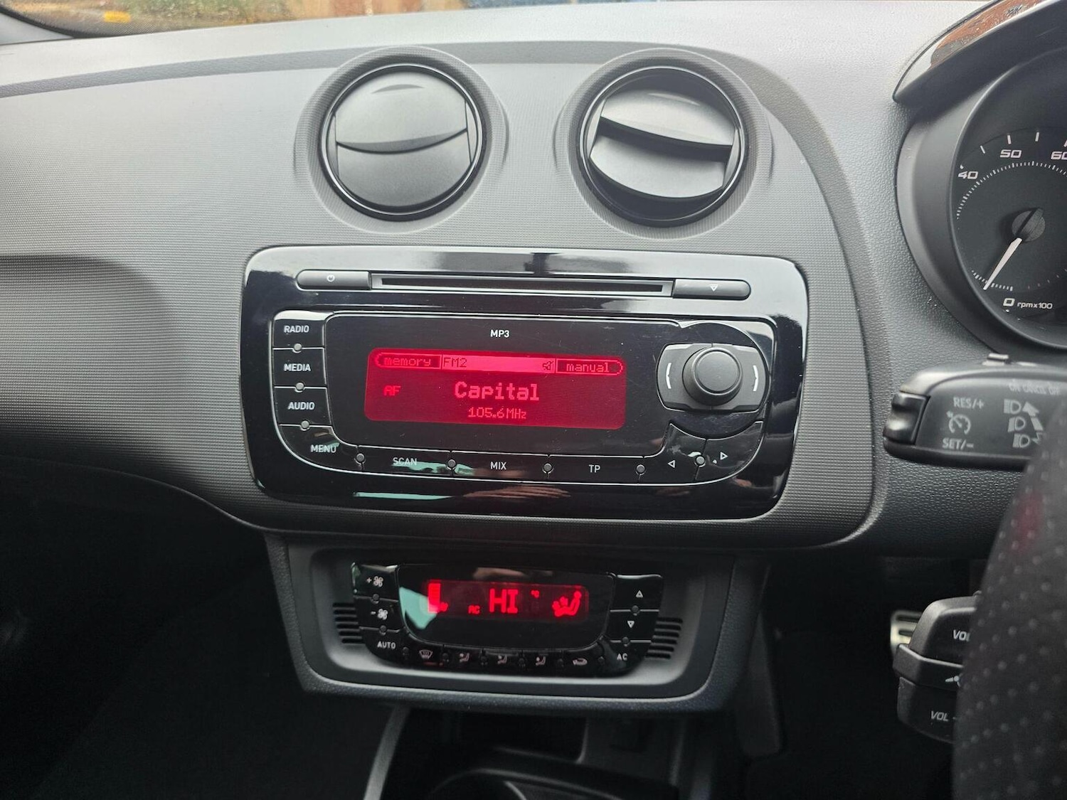 Used SEAT Ibiza 2010 for sale - 77494822: Photo 30