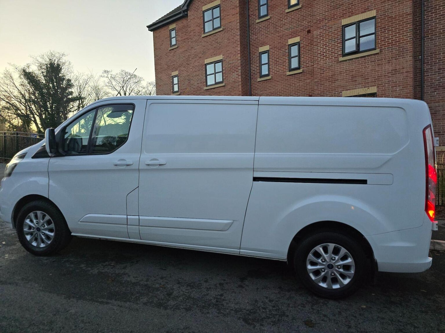 Used Ford Transit Custom 2019 for sale - 76660042: Photo 4