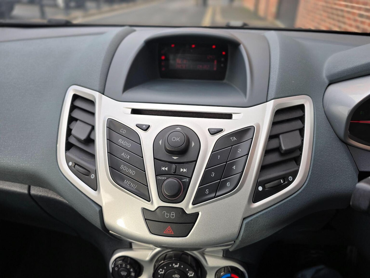 Used Ford Fiesta 2009 for sale - 77395232: Photo 26