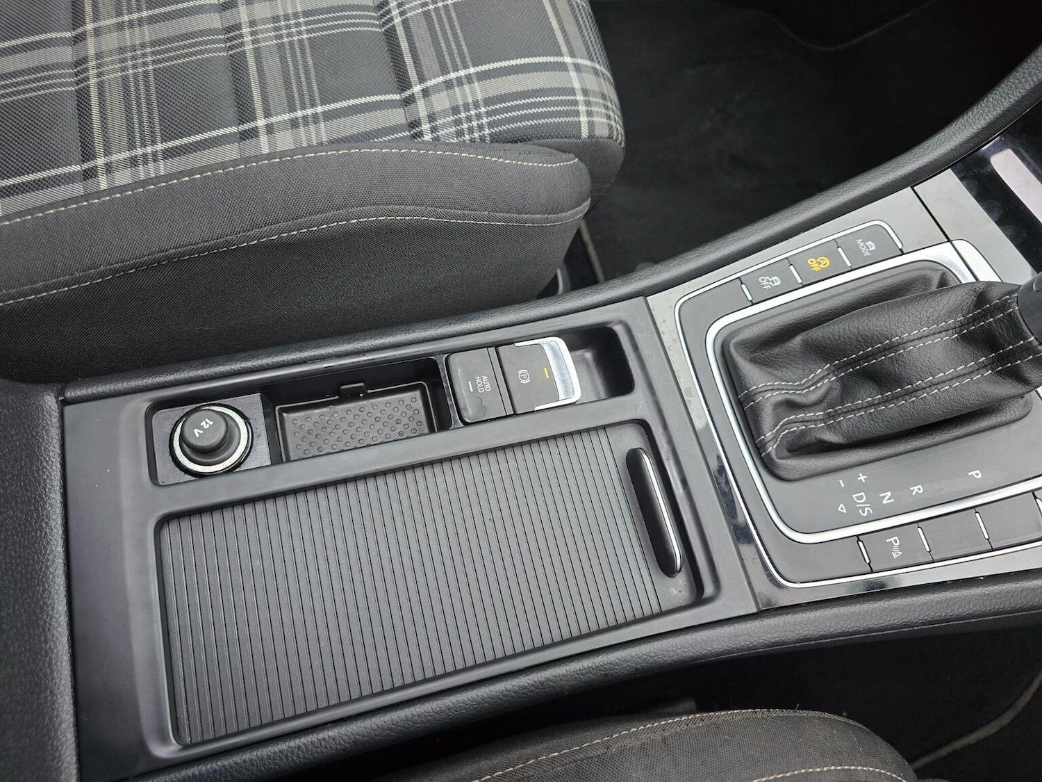 Used Volkswagen Golf 2018 for sale - 76660045: Photo 24