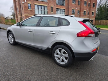Used Volvo V40 2013 for sale - 77494887: Photo