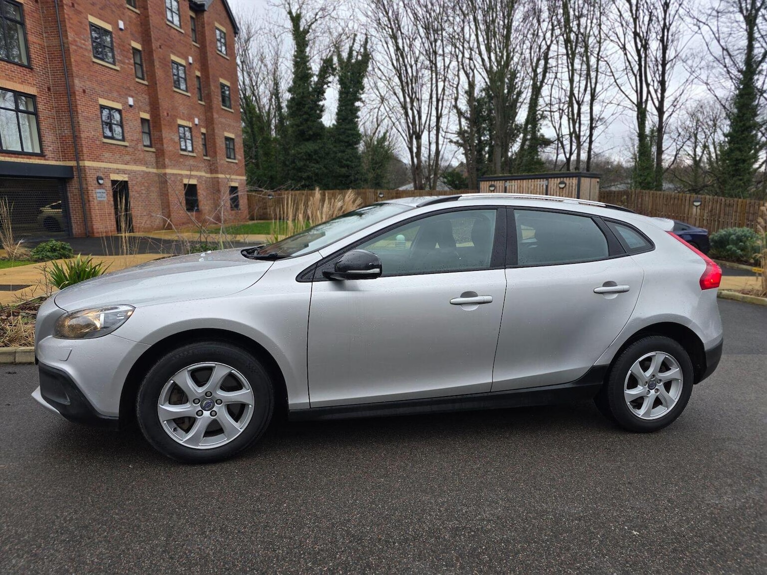 Used Volvo V40 2013 for sale - 77494887: Photo 9