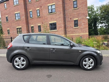 Used Kia Ceed 2011 for sale - 75644247: Photo