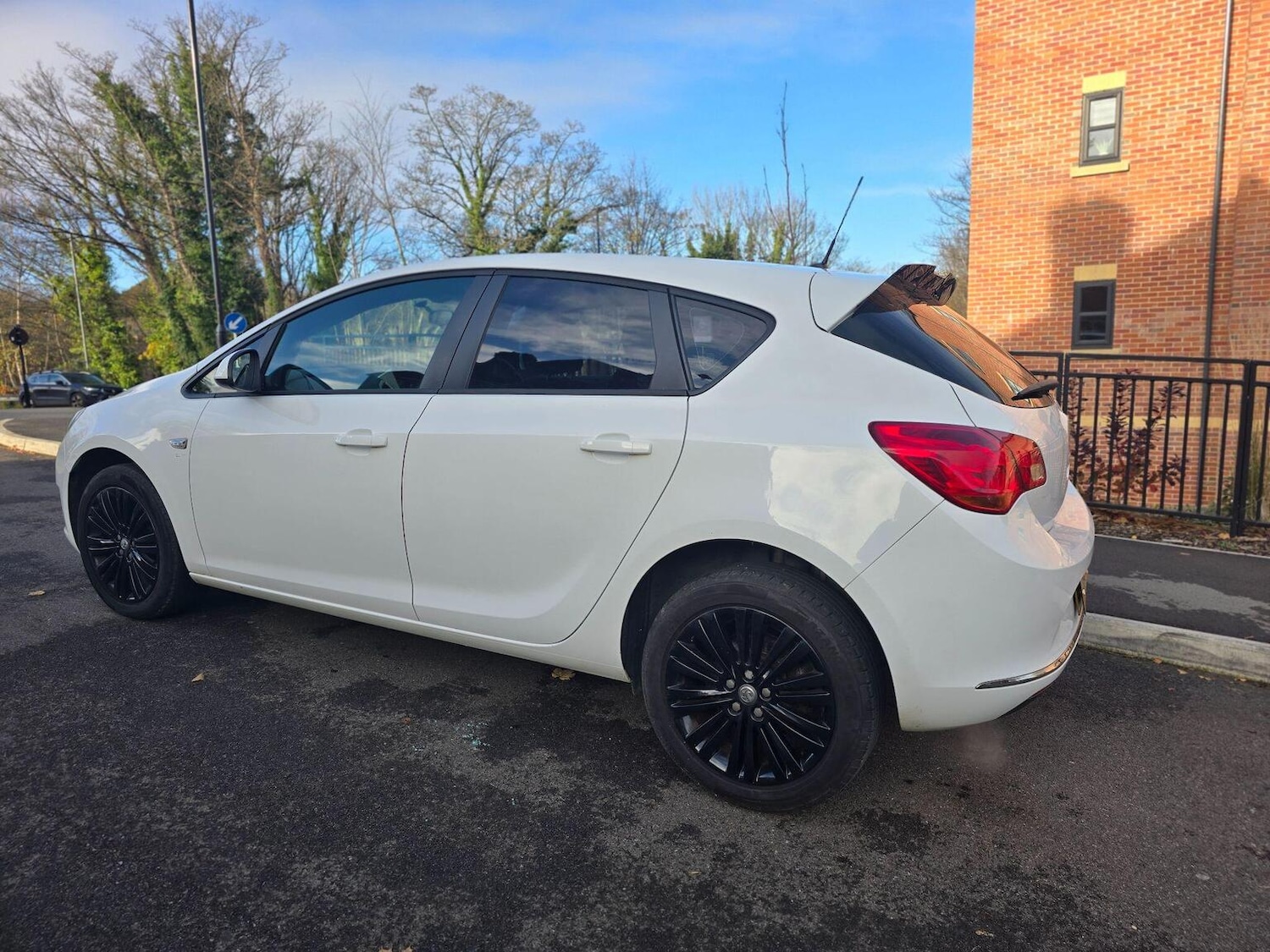 Used Vauxhall Astra 2014 for sale - 76660039: Photo 4