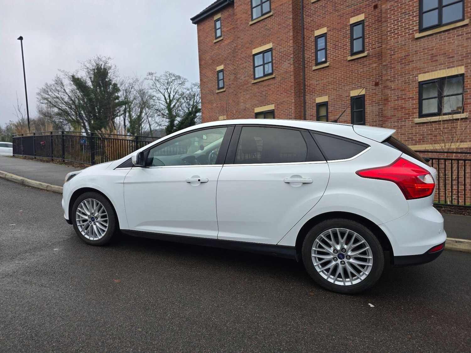 Used Ford Focus 2013 for sale - 77027996: Photo 12