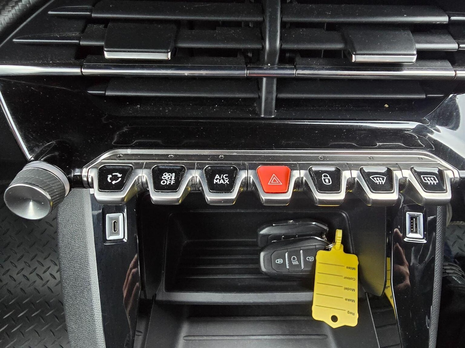 Used Peugeot 2008 2021 for sale - 76660049: Photo 45