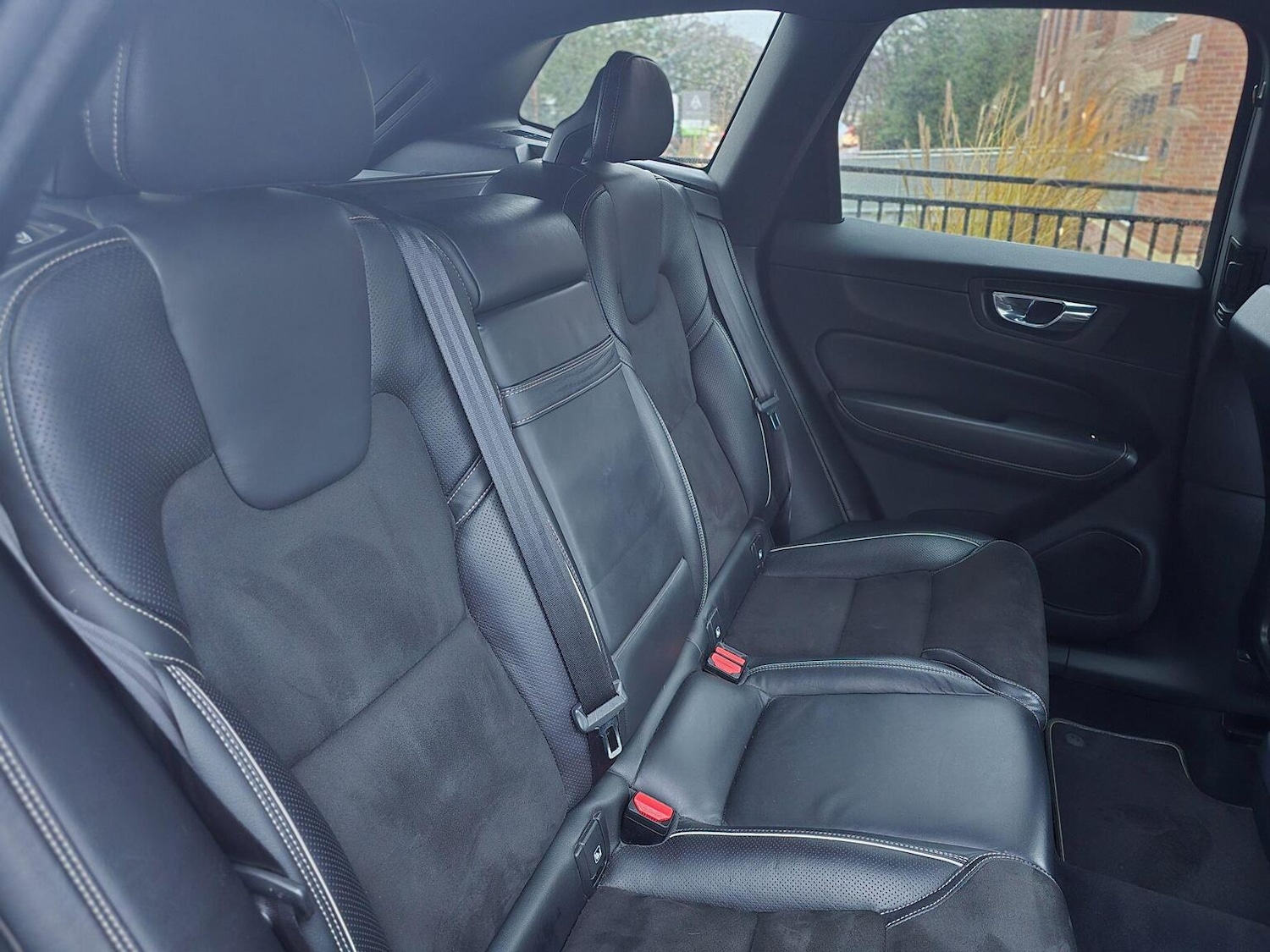 Used Volvo XC60 2018 for sale - 76848656: Photo 25