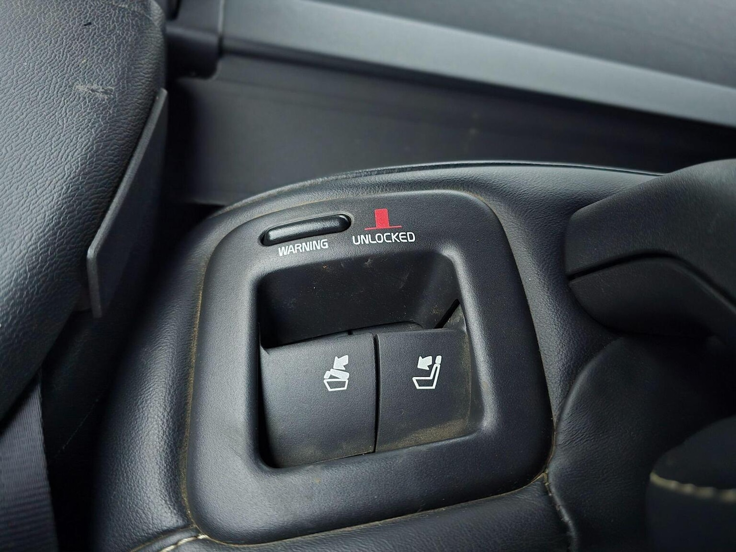 Used Volvo XC60 2018 for sale - 76848656: Photo 30