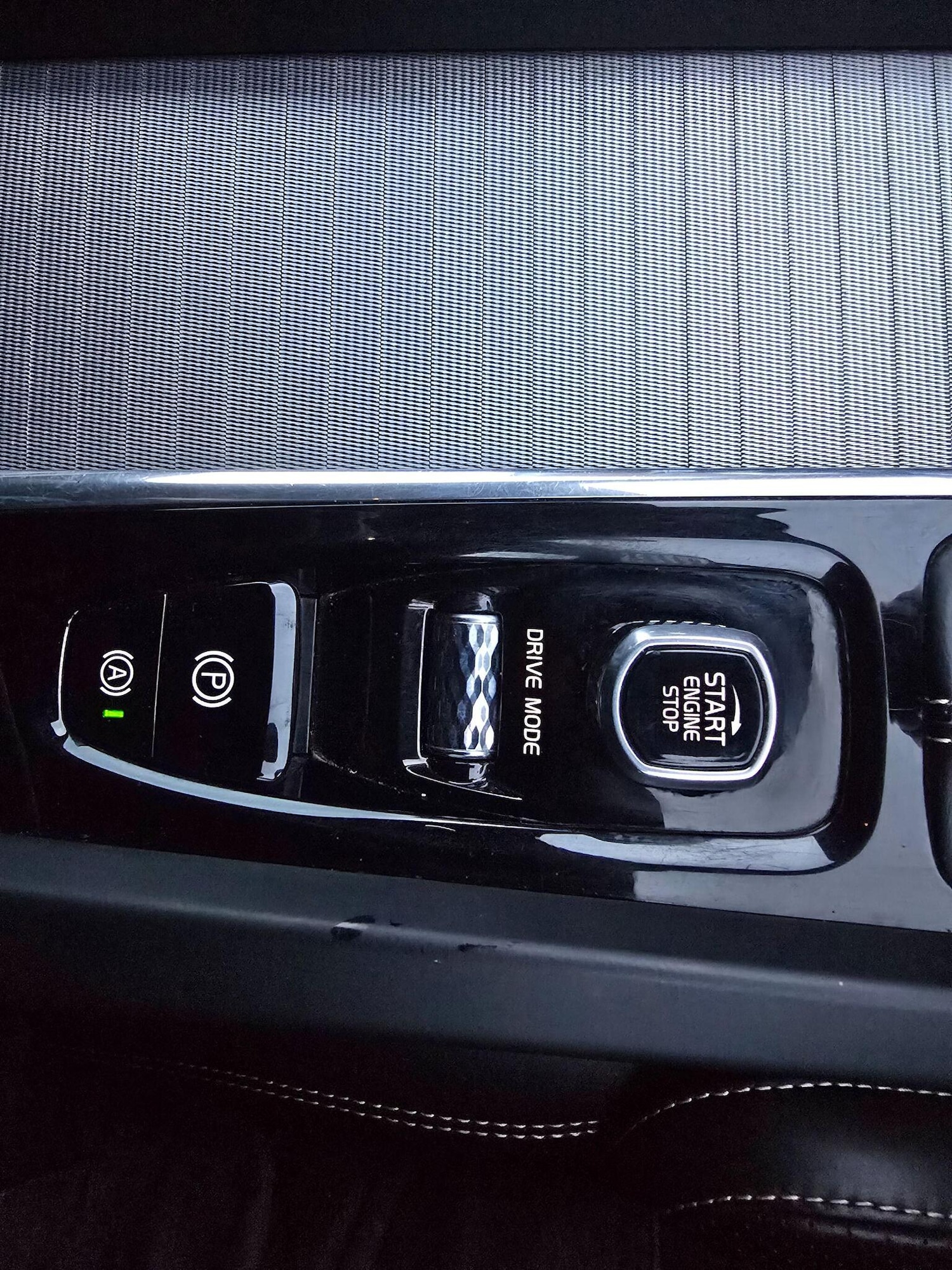 Used Volvo XC60 2018 for sale - 76848656: Photo 38