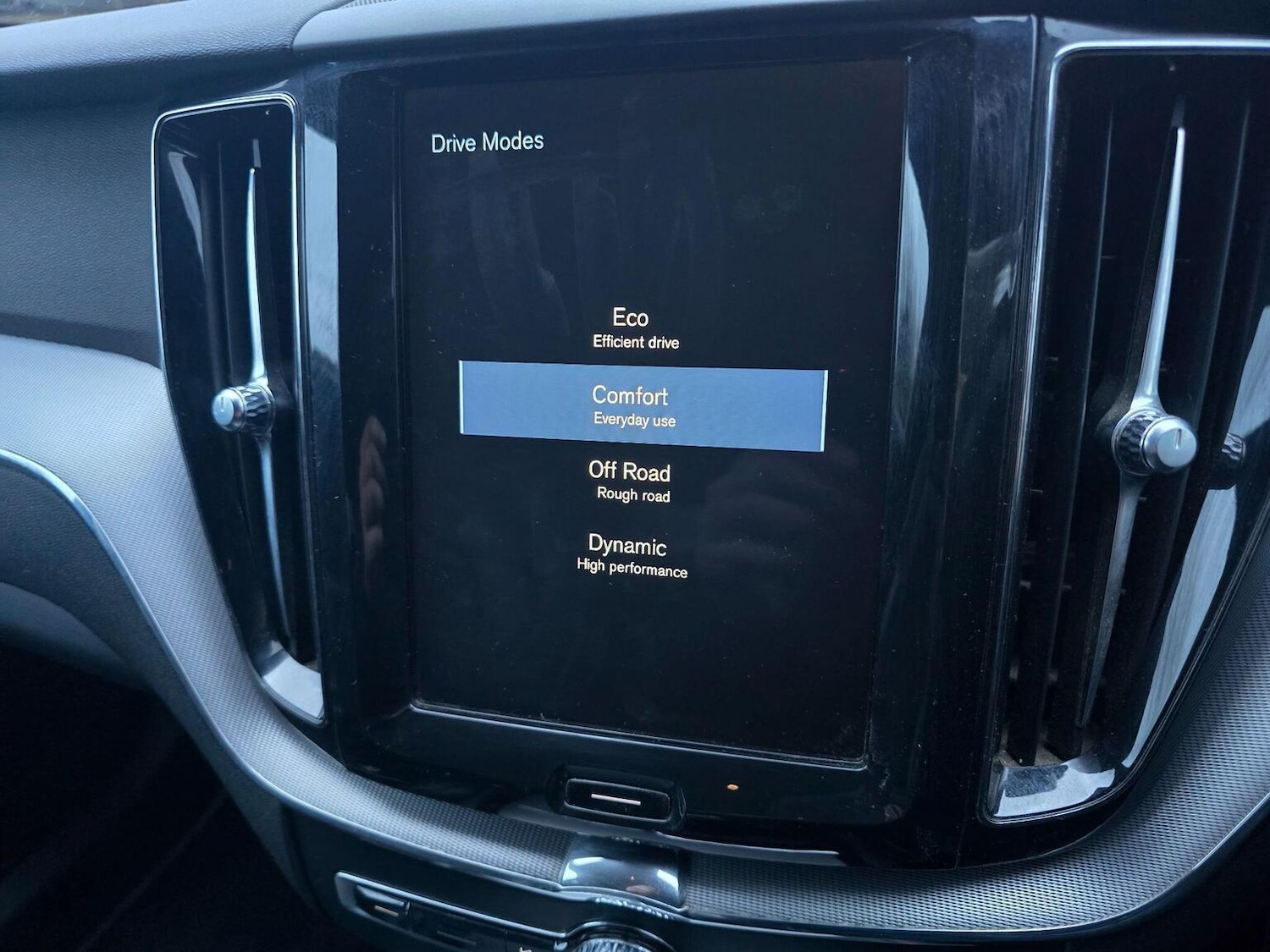 Used Volvo XC60 2018 for sale - 76848656: Photo 39