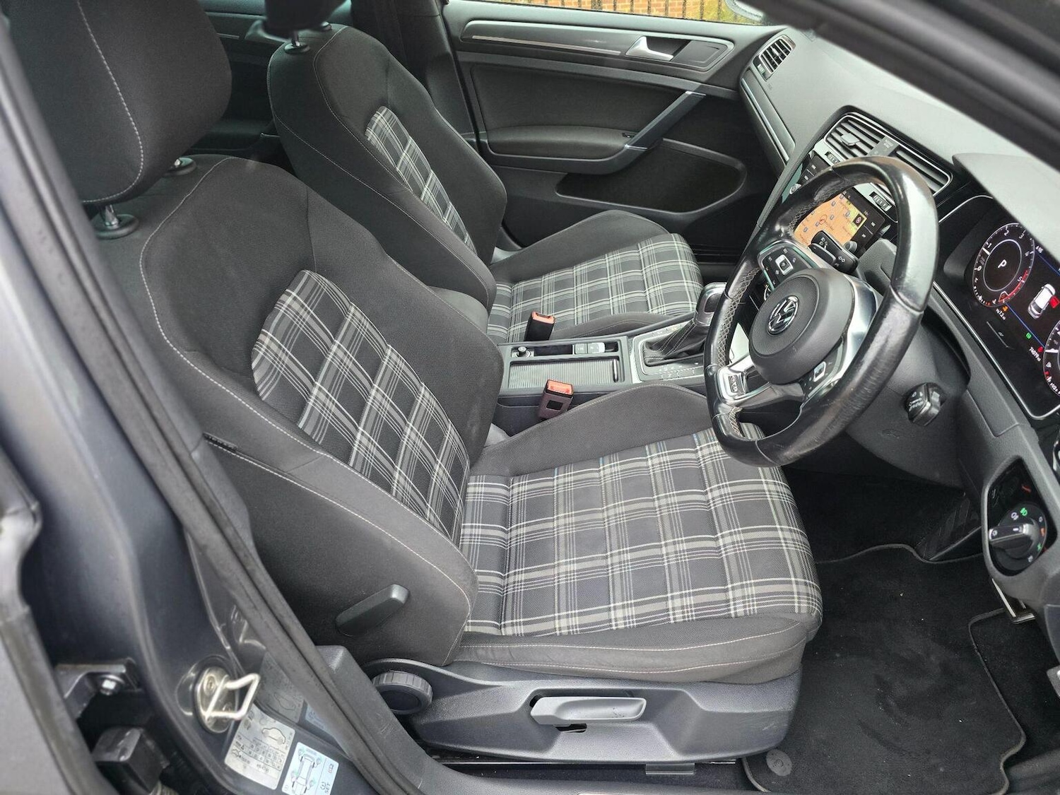 Used Volkswagen Golf 2019 for sale - 76660038: Photo 24