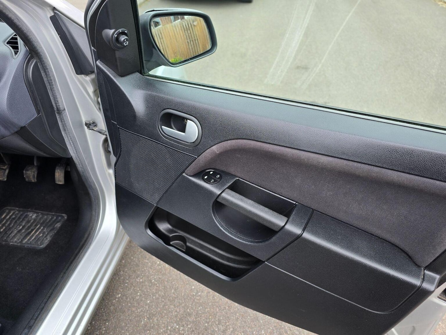 Used Ford Fiesta 2007 for sale - 77792843: Photo 28