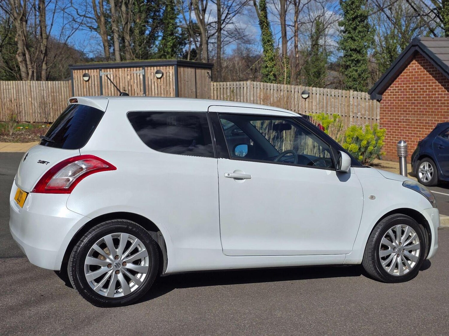 Used Suzuki Swift 2013 for sale - 77977093: Photo 5