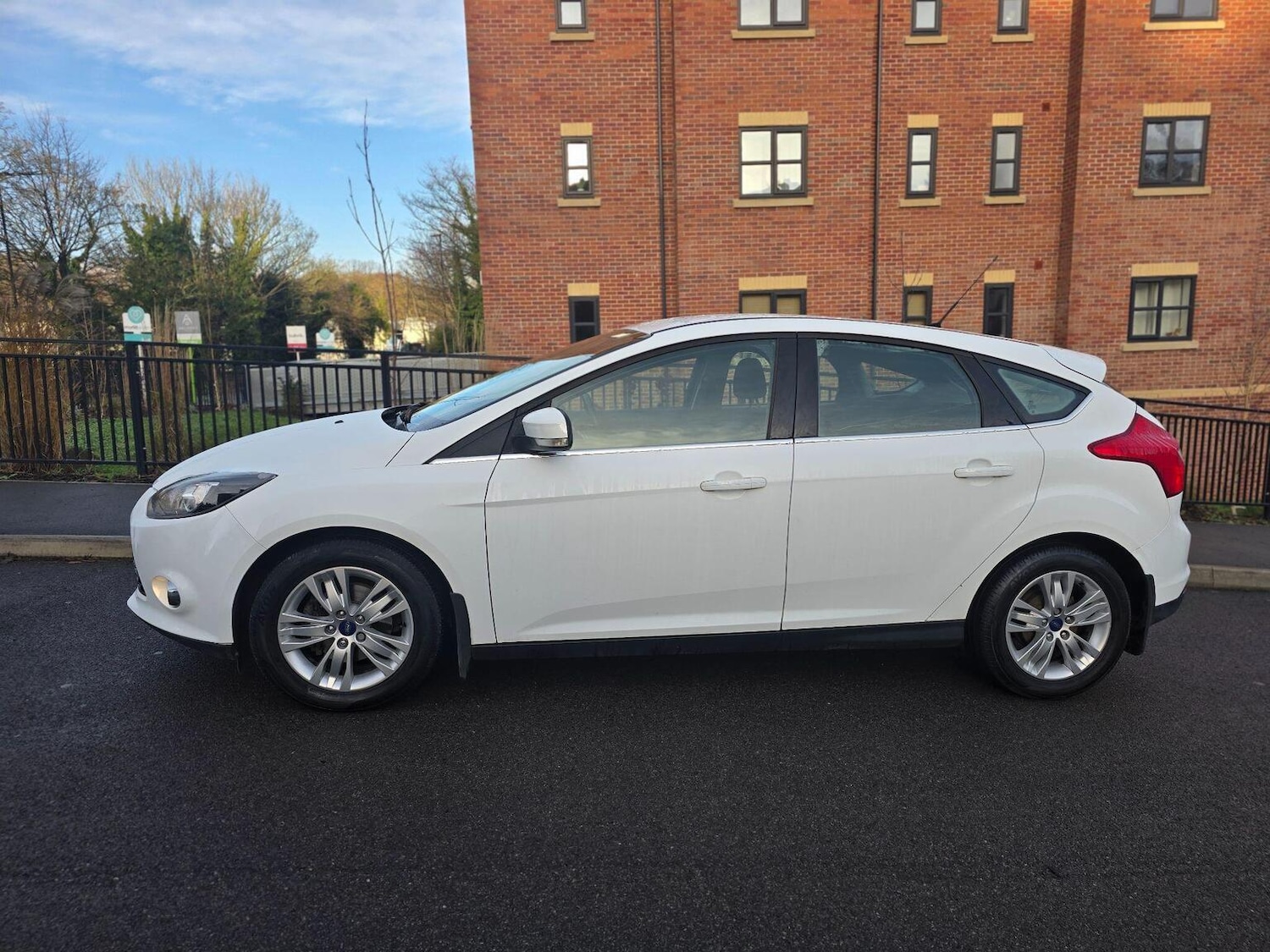 Used Ford Focus 2014 for sale - 76935328: Photo 10