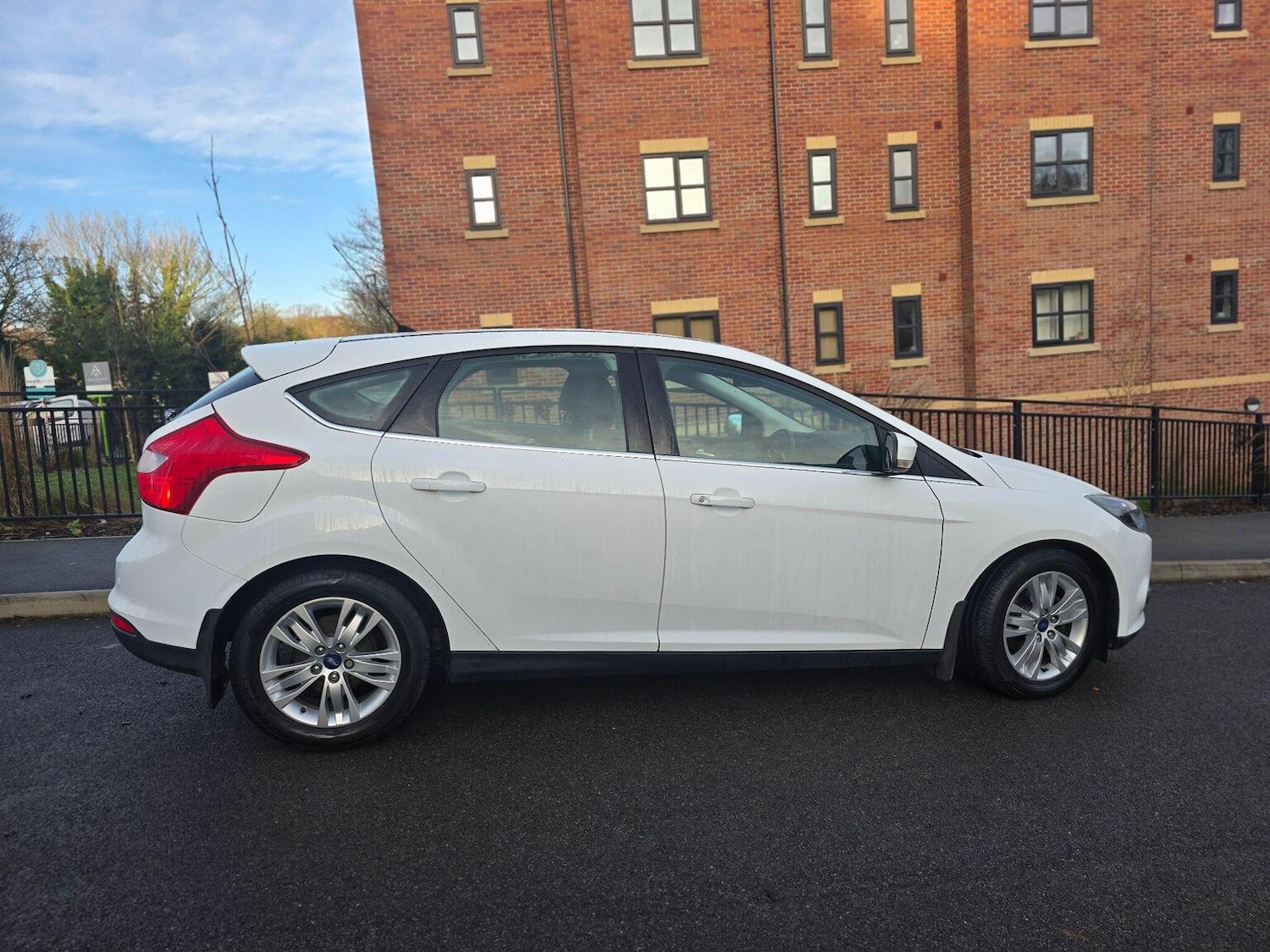 Used Ford Focus 2014 for sale - 76935328: Photo 15