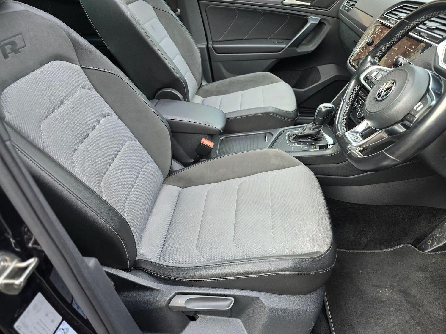 Used Volkswagen Tiguan 2020 for sale - 76660043: Photo 24