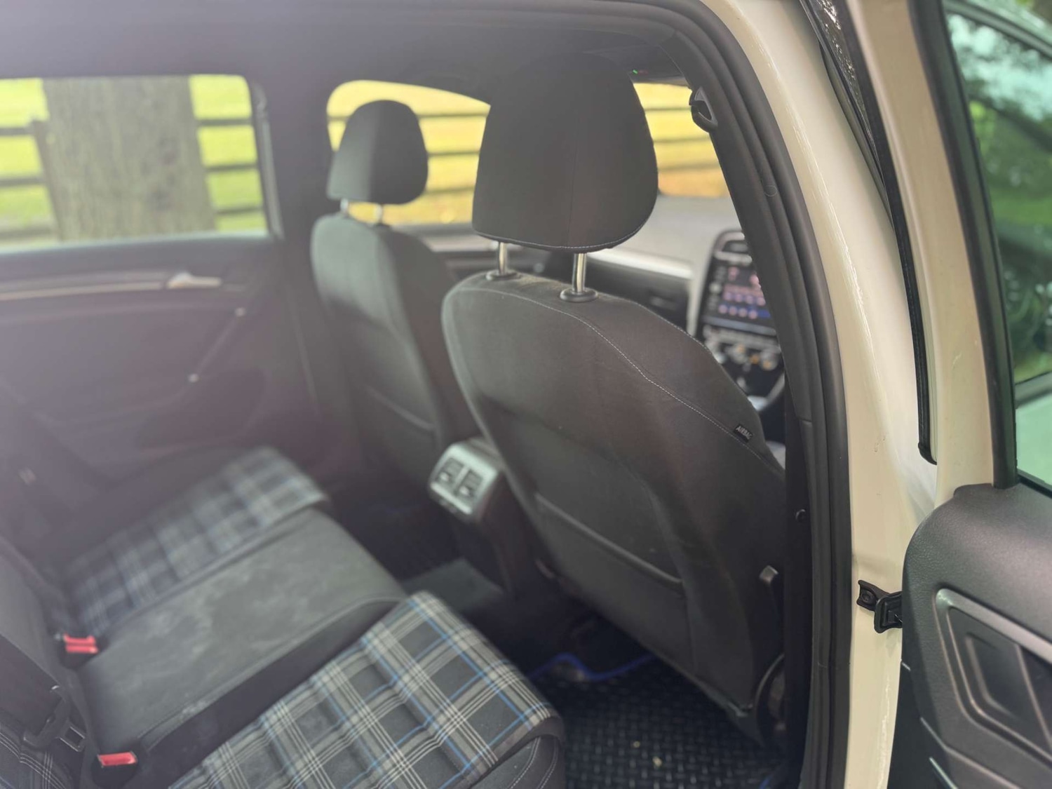 Used Volkswagen Golf 2018 for sale - 76437882: Photo 24