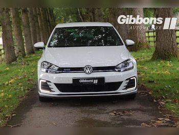 Used Volkswagen Golf 2018 for sale - 76437882: Photo