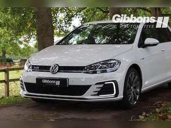 Used Volkswagen Golf 2018 for sale - 76437882: Photo