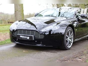 Used Aston Martin Vantage 2010 for sale - 77504120: Photo