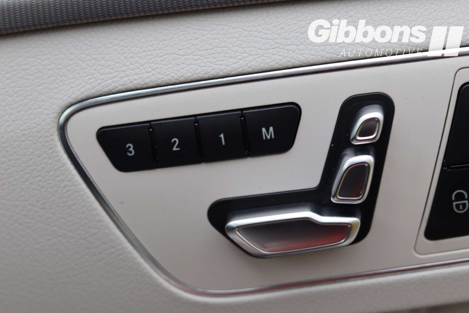 Used Mercedes-Benz E Class 2015 for sale - 78111370: Photo 30