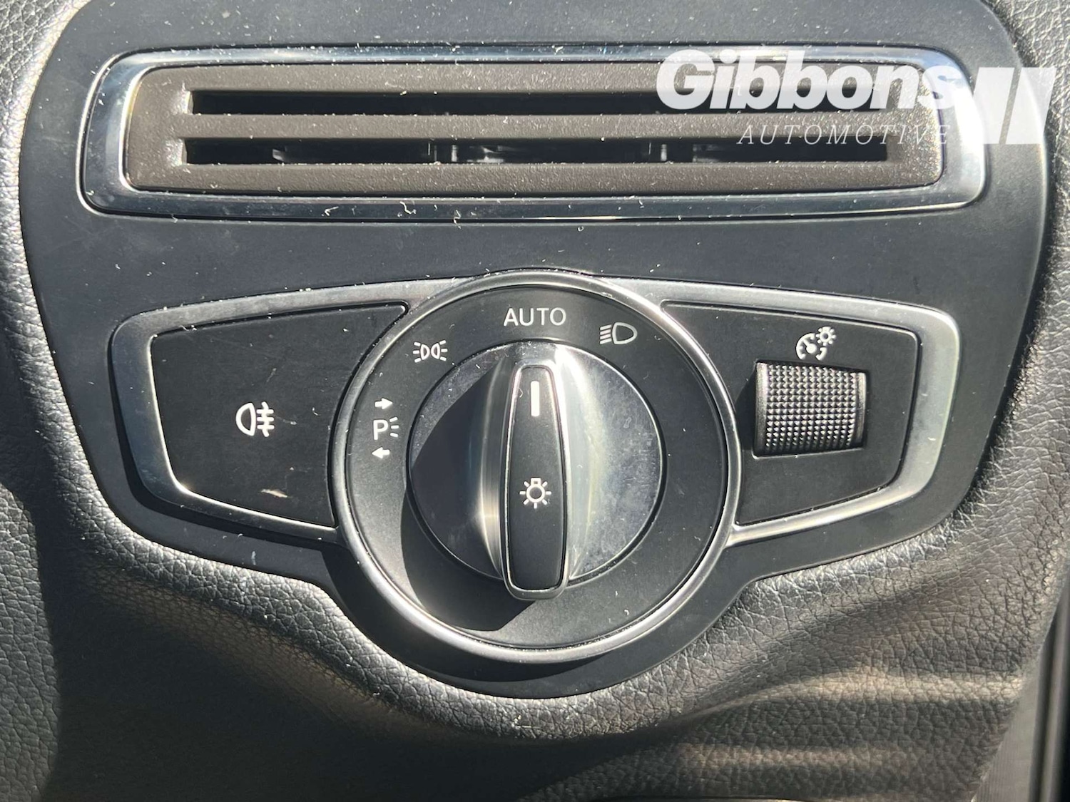 Used Mercedes-Benz GLC 2018 for sale - 76749830: Photo 52