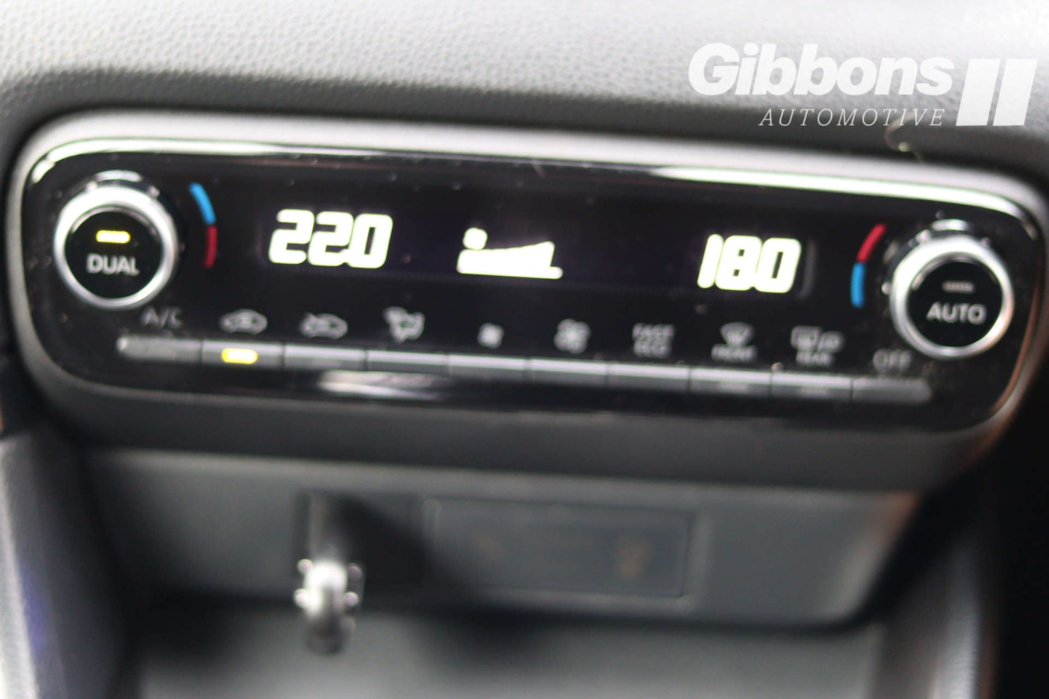 Used Toyota Yaris 2021 for sale - 77129082: Photo 42