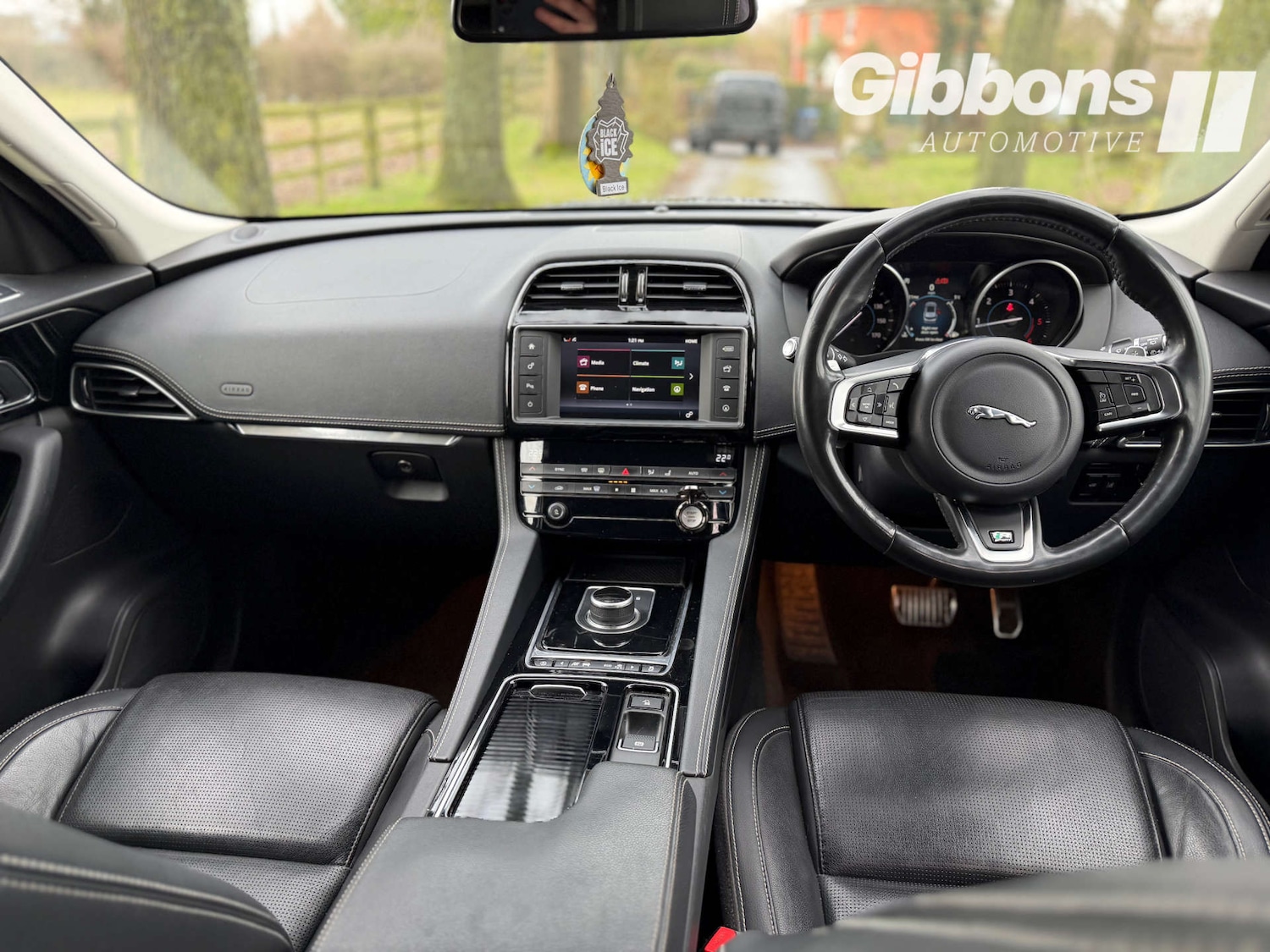 Used Jaguar F-Pace 2017 for sale - 77139238: Photo 14