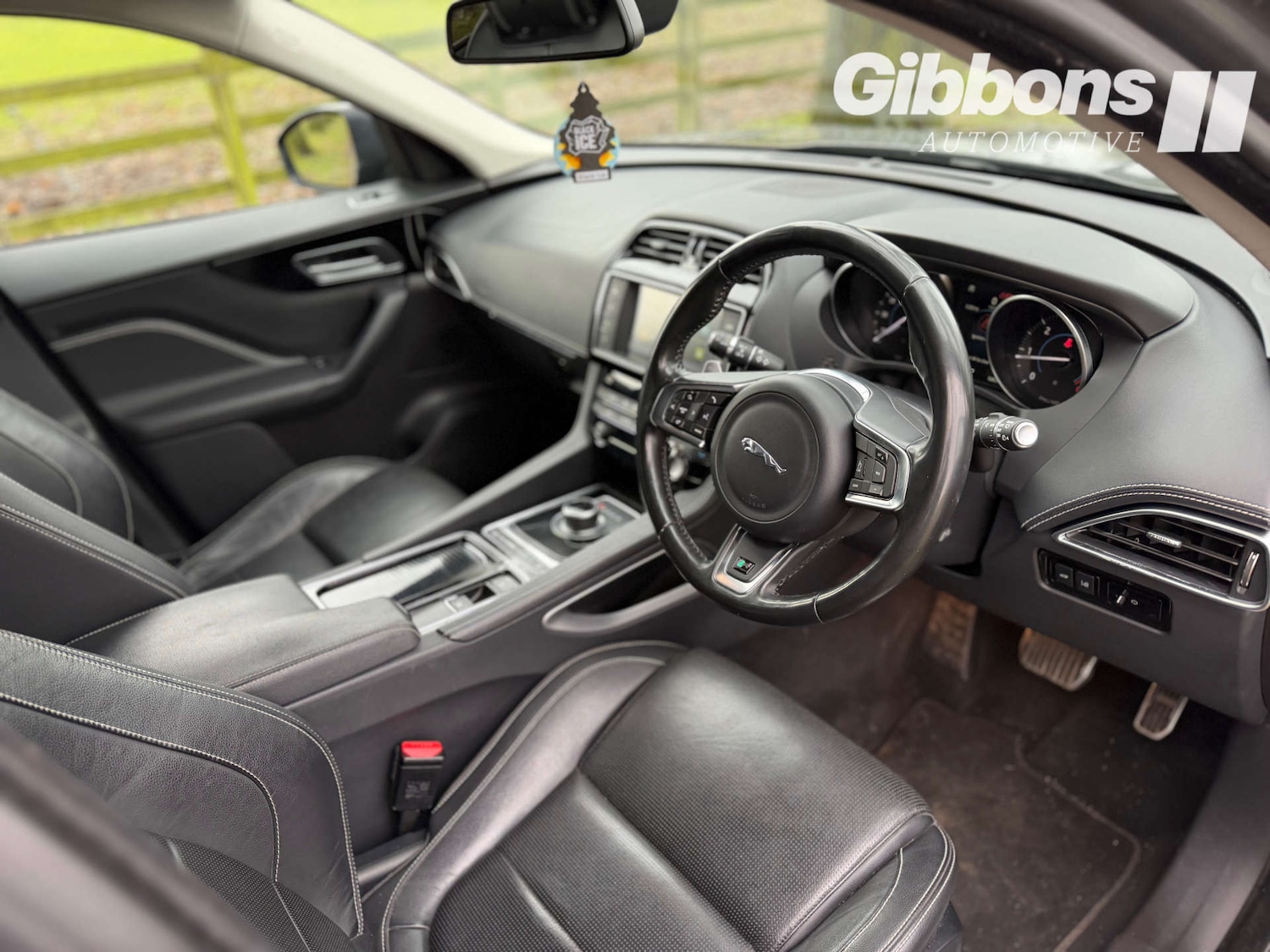 Used Jaguar F-Pace 2017 for sale - 77139238: Photo 16