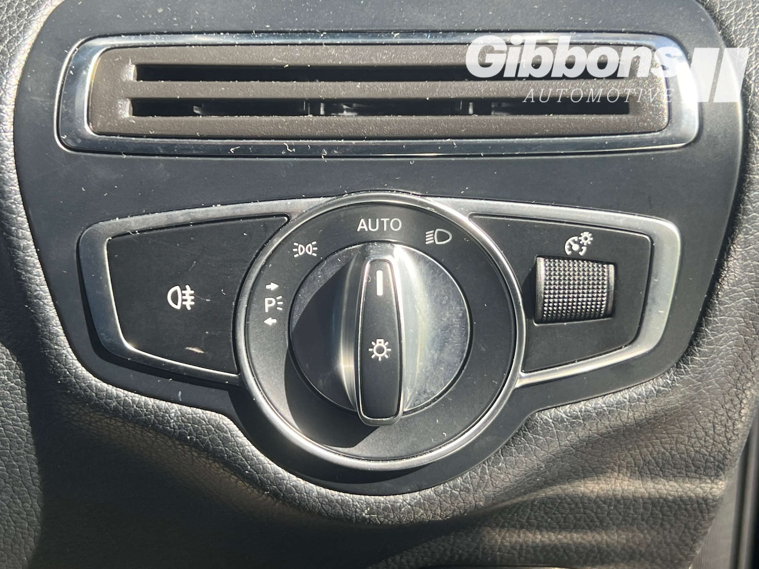 Used Mercedes-Benz GLC 2018 for sale - 76530915: Photo 27