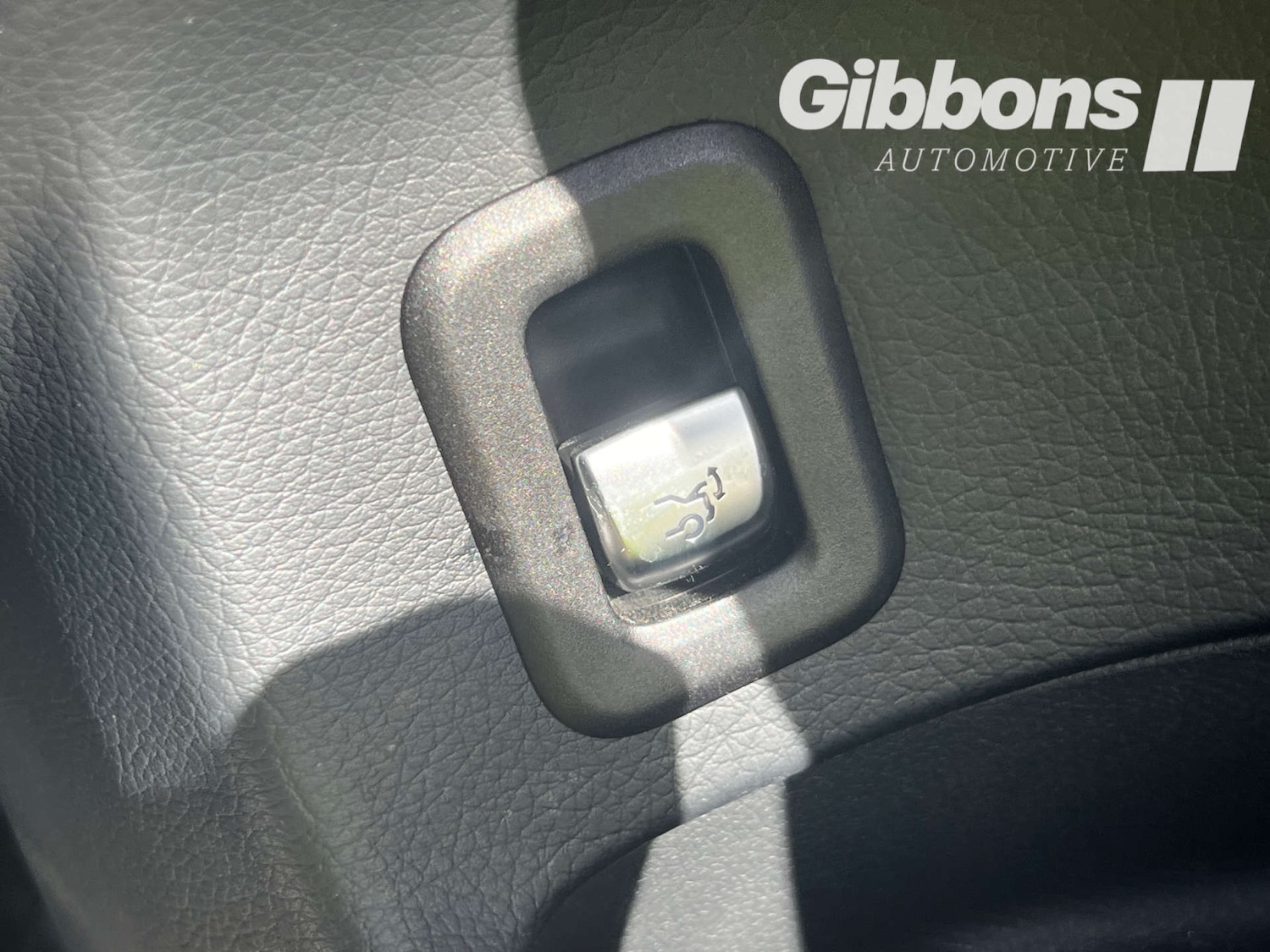 Used Mercedes-Benz GLC 2018 for sale - 76530915: Photo 33