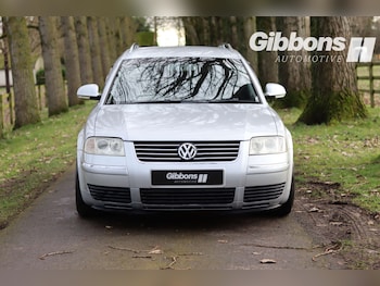 Used Volkswagen Passat 2004 for sale - 77148690: Photo