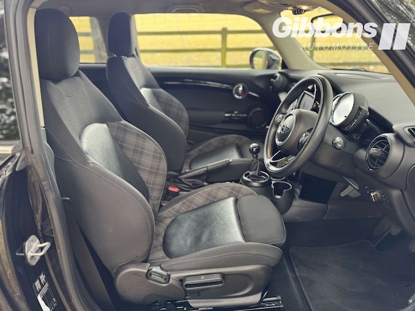 Used MINI Hatch 2018 for sale - 75597440: Photo 23