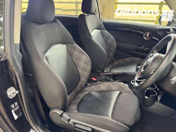 Used MINI Hatch 2018 for sale - 75597440: Photo 25