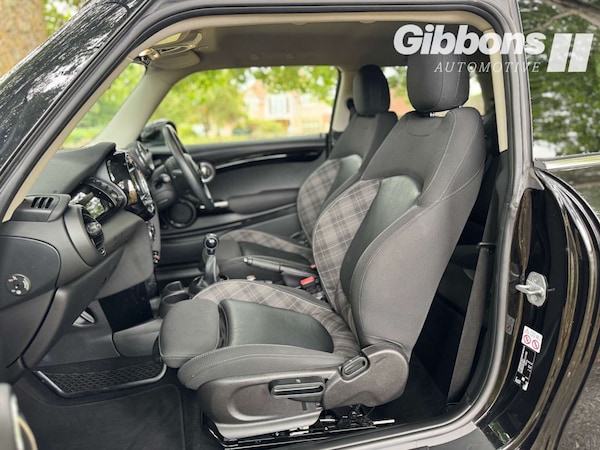 Used MINI Hatch 2018 for sale - 75597440: Photo 45