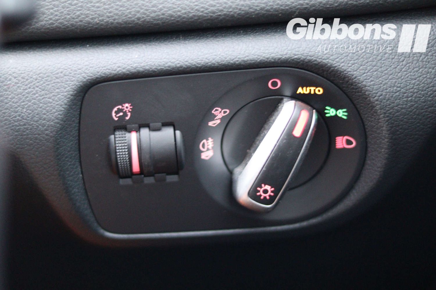 Used Audi Q3 2018 for sale - 77139239: Photo 30