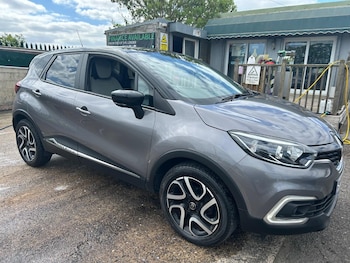 Used Renault Captur 2019 for sale - 76794385: Photo