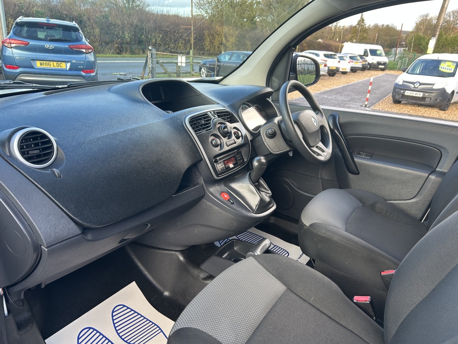 Used Renault Kangoo 2020 for sale - 76712377: Photo 11