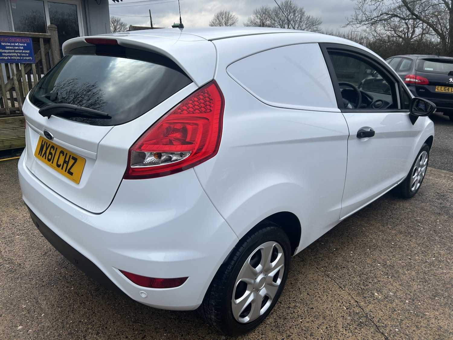 Used Ford Fiesta 2011 for sale - 77921266: Photo 6