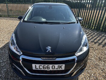 Used Peugeot 208 2017 for sale - 79184220: Photo