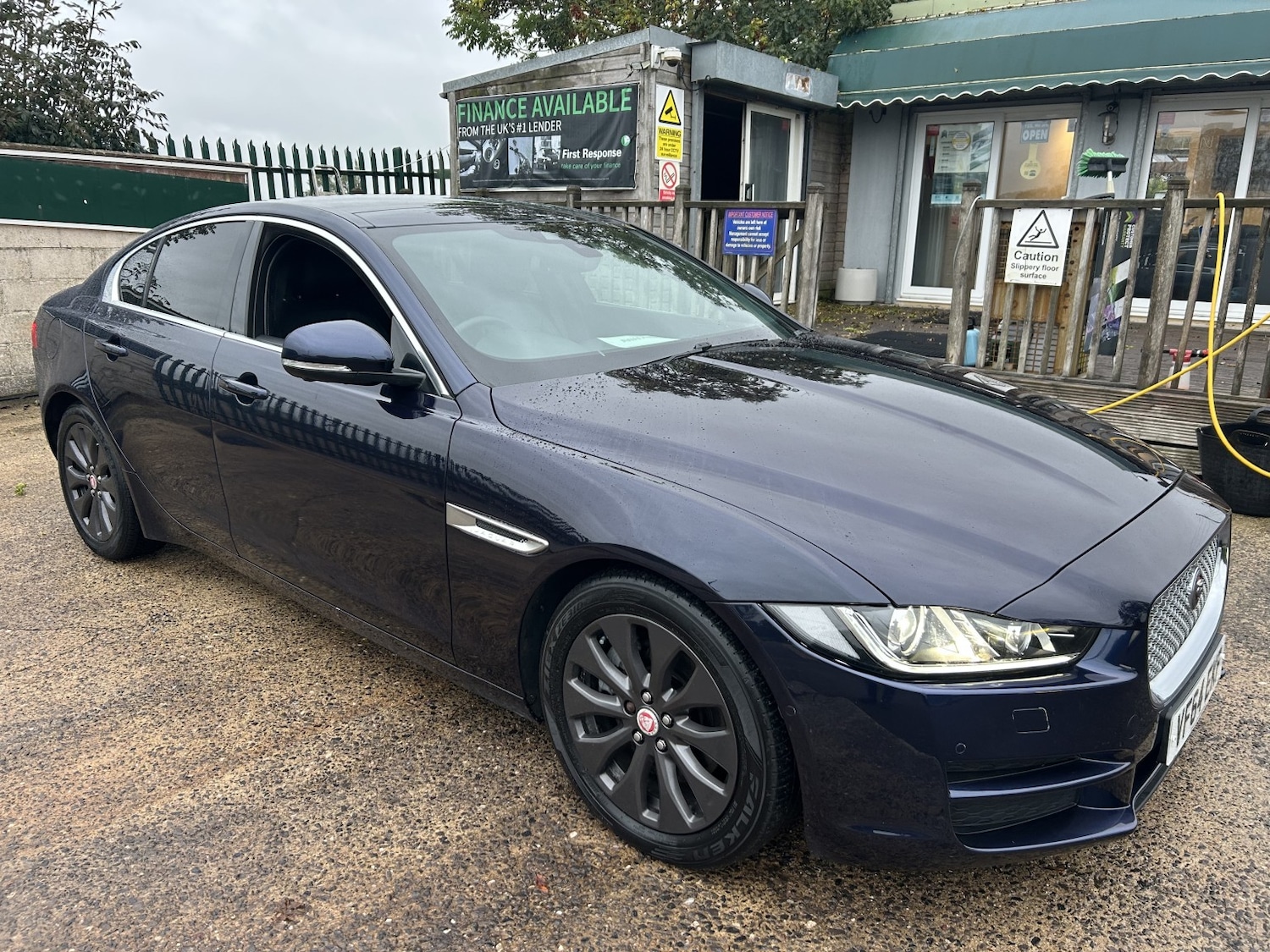Used Jaguar XE 2015 for sale - 76128913: Photo 1