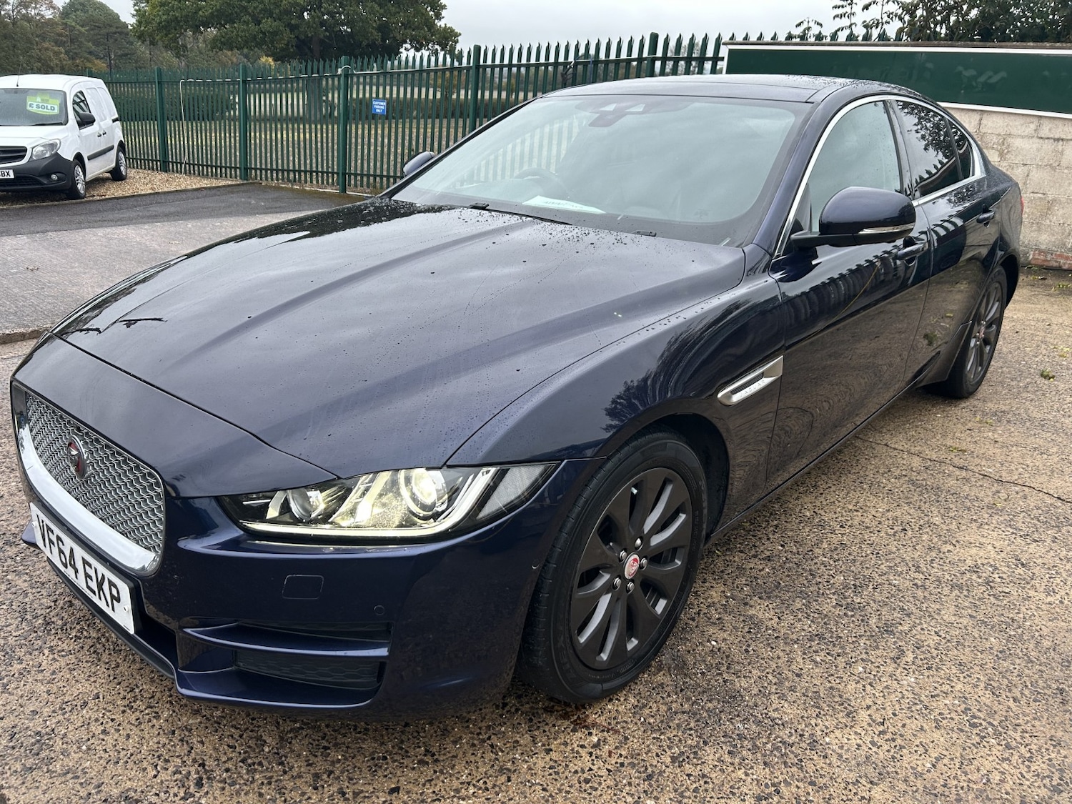 Used Jaguar XE 2015 for sale - 76128913: Photo 3