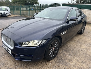 Used Jaguar XE 2015 for sale - 76128913: Photo 3