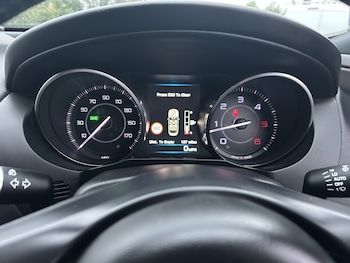 Used Jaguar XE 2015 for sale - 76128913: Photo 4