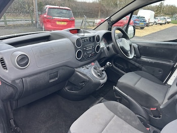 Used Peugeot Partner 2018 for sale - 77189216: Photo