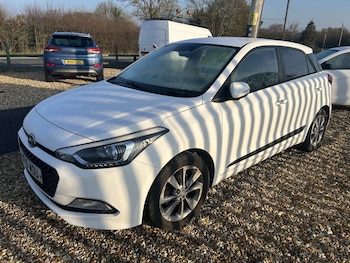 Used Hyundai i20 2015 for sale - 77595336: Photo