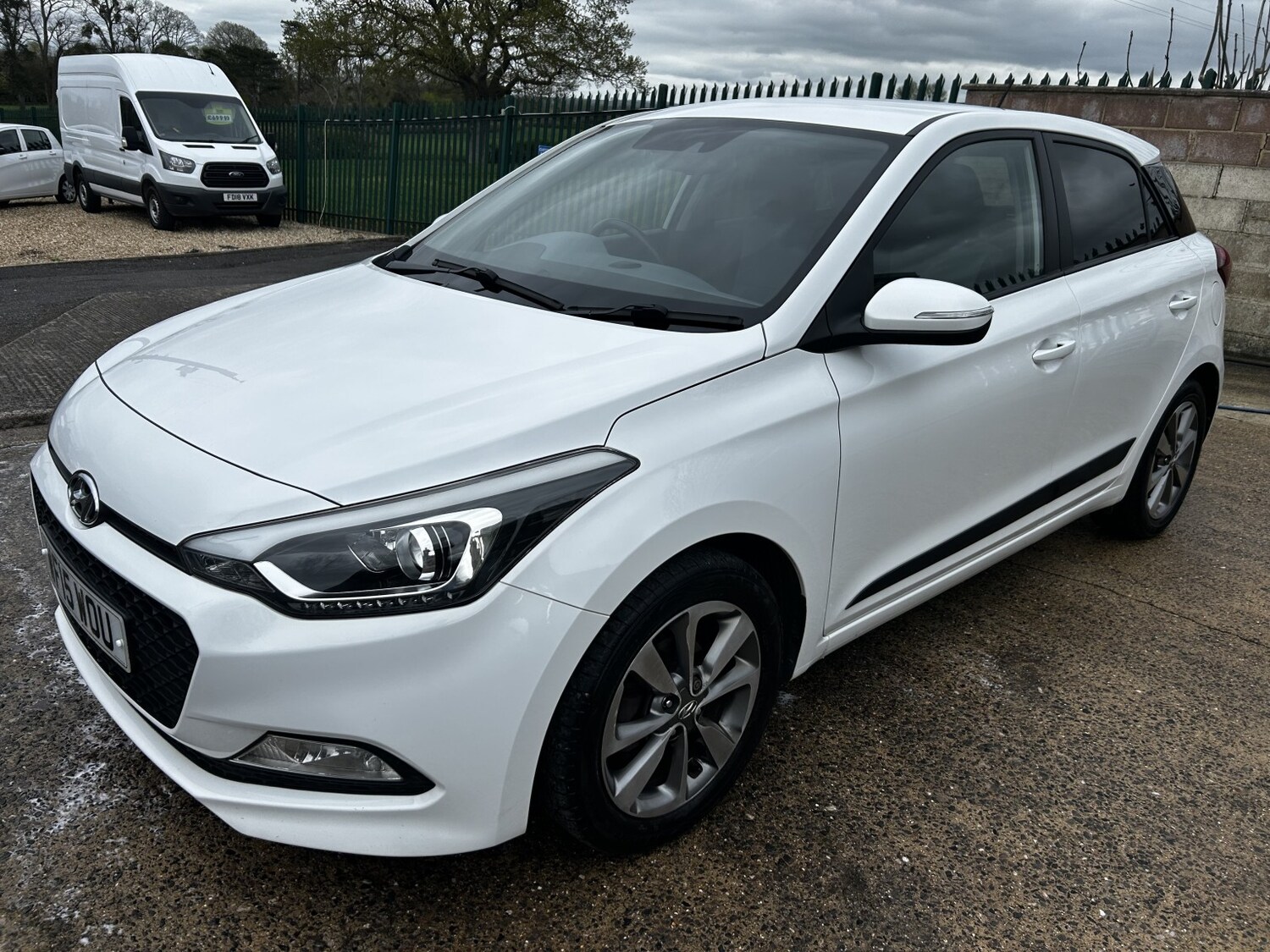 Used Hyundai i20 2015 for sale - 77595336: Photo 3