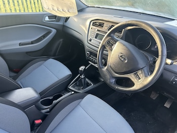 Used Hyundai i20 2015 for sale - 77595336: Photo