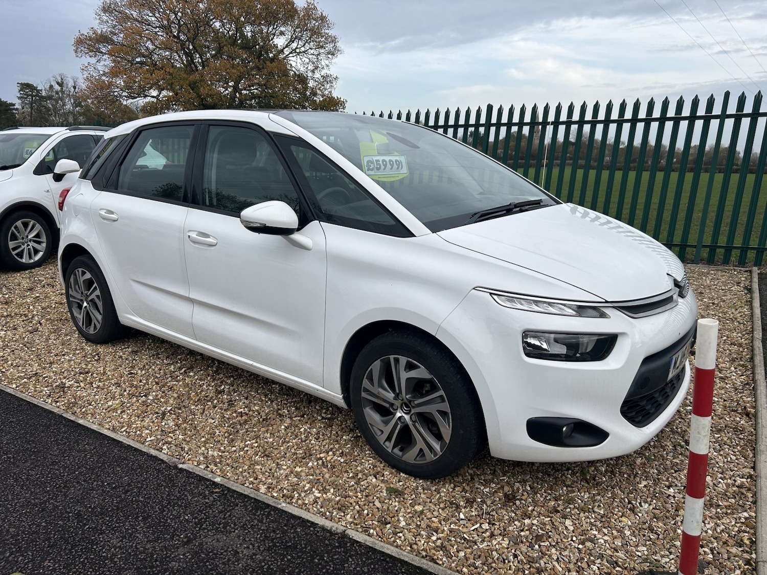 Used Citroen C4 Picasso 2015 for sale - 76483058: Photo 1