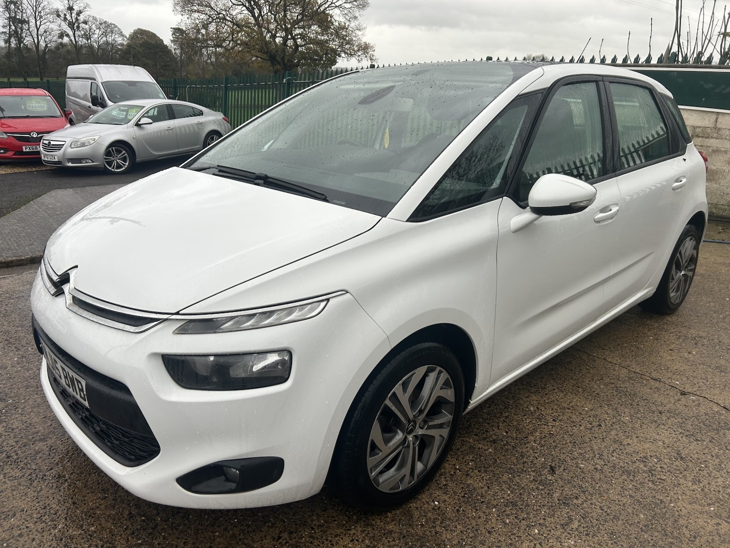 Used Citroen C4 Picasso 2015 for sale - 76483058: Photo 3